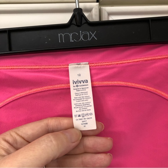 Ivivva by Lululemon reversible girl’s swim bottom - Picture 11 of 11